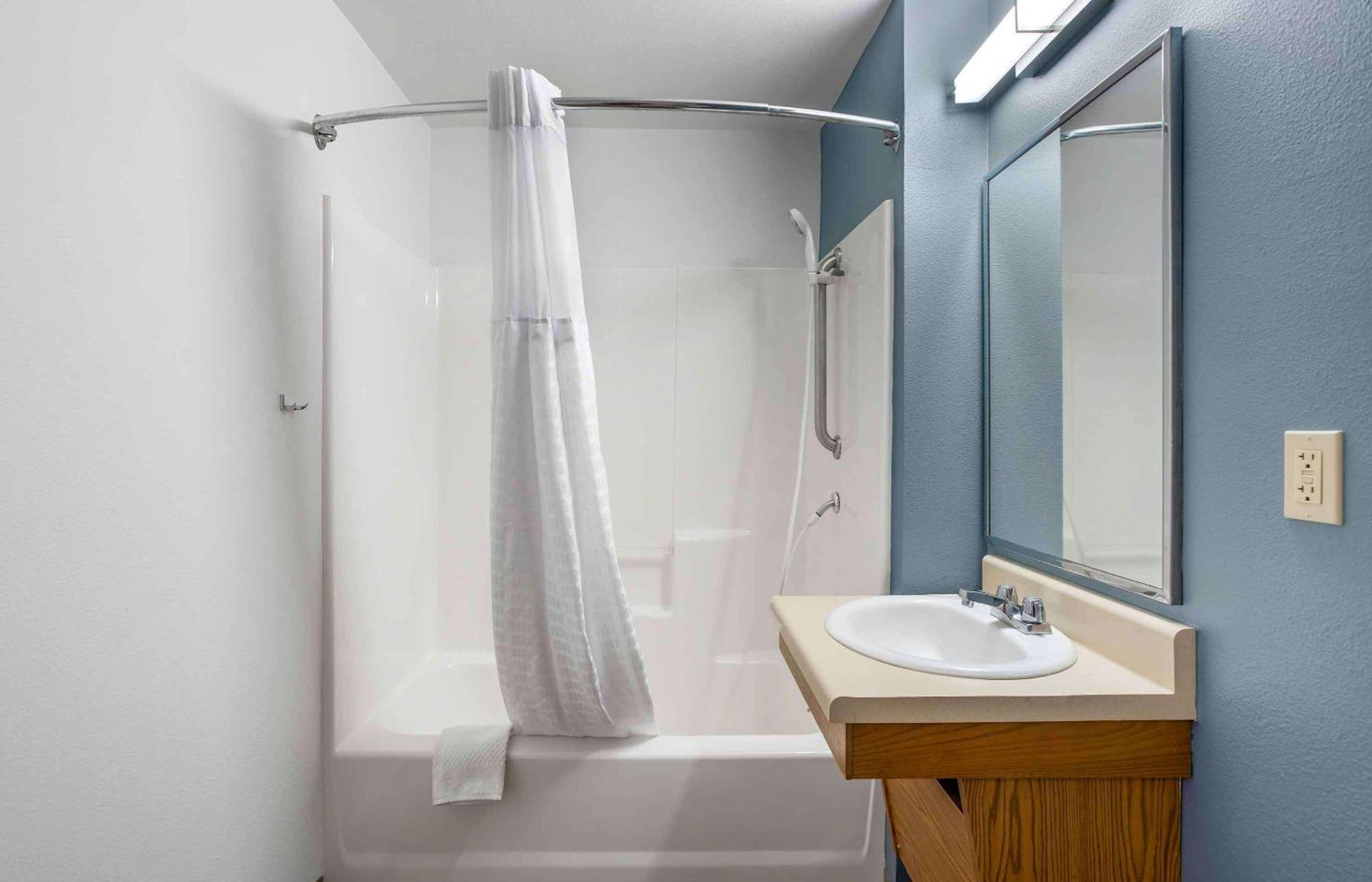 Extended Stay America Select Suites - Cincinnati - شارونفيل المظهر الخارجي الصورة